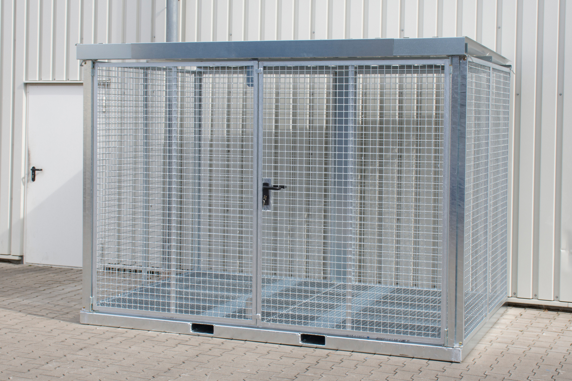 1 - Gasflaschen-Lagerung  Gasflaschen-Container GFC-E/G M5, für 104 Gasflaschen, feuerverzinkt